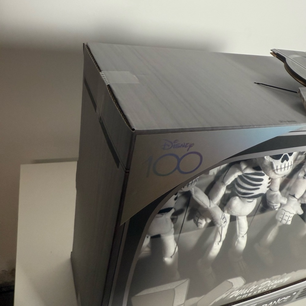 Disney The Skeleton Dance Vintage Box - Black and Brown - Picture 8 of 9